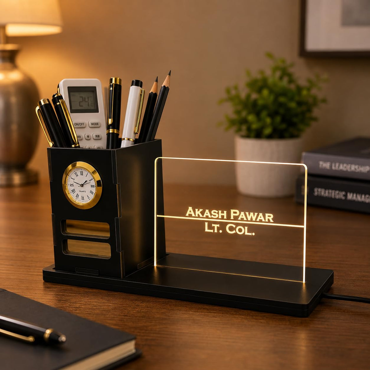 Zesta Personalised Pen Holder with Analog Watch – image 8