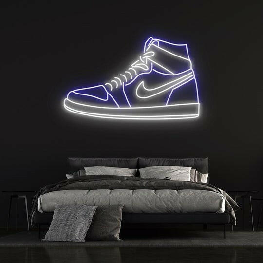Air Jordan sign neon.