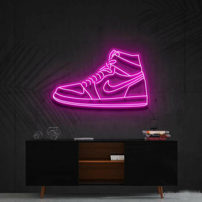 Air Jordan sign neon.